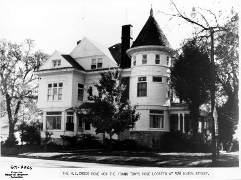 1980s-The-Frank-&-Ester-Toms-Home