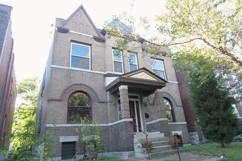 4126RussellBlvd