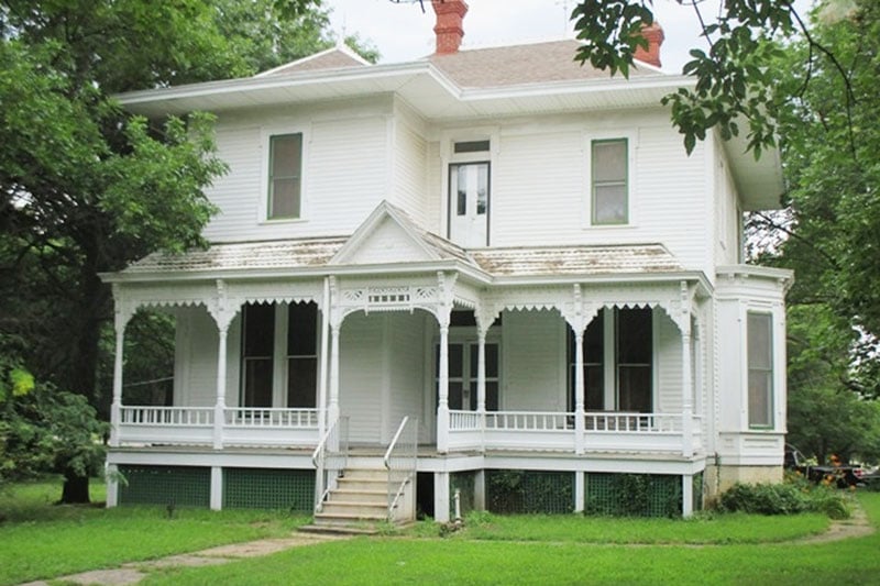 Won't Someone Please Buy This $53,500 Kansas Victorian?