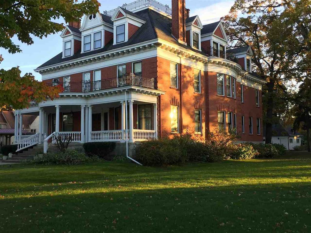 547 E Wisconsin Ave, Neenah, WI Houses in america