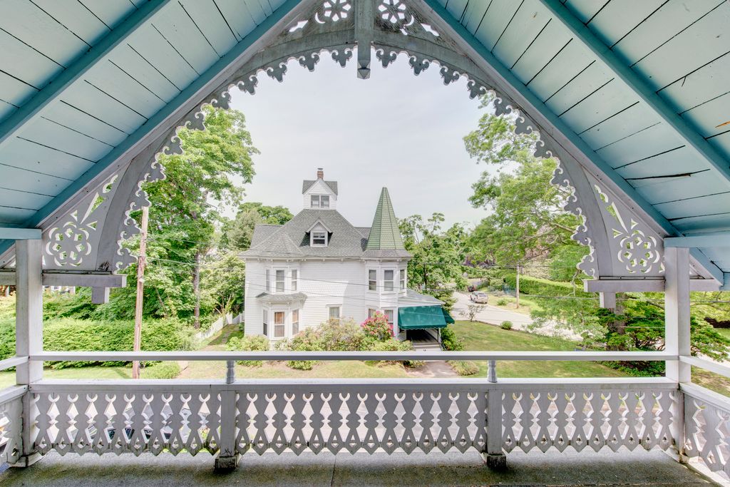Charming Shelter Island Heights Victorian Circa Old Houses Heights Ociation Benefits Include Tennis Courts Private Beach Club Open E Parks Brush Removal Public Water And Sewer Services New Roof In 2017
