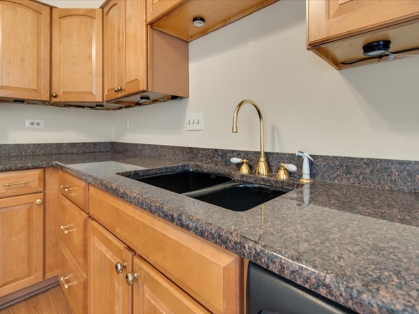 1640 E 50th St Unit 17B, Chicago, IL 60615-26