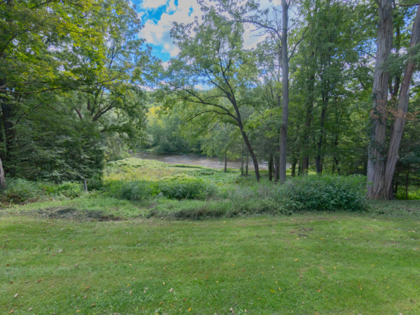 2850 NY-29 Greenwich NY mls-89