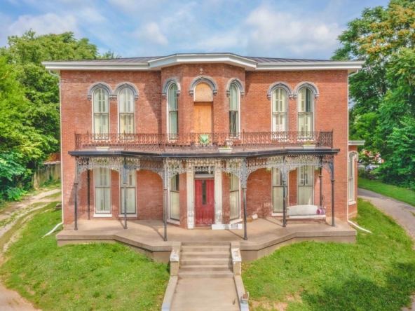 https-::www.realtor.com:realestateandhomes-detail:416-N-2nd-St_Richmond_KY_40475_M97862-68821-1