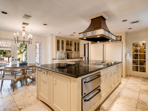 2616 Granada Blvd, Coral Gables, FL 33134-08