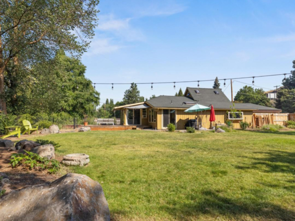400 1_2 Conger Ave, Klamath Falls, OR 97601-14