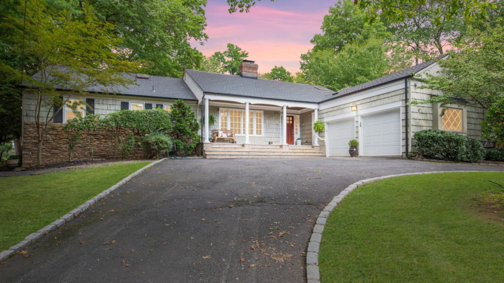 Carriage house turned B&B charms Old Louisville