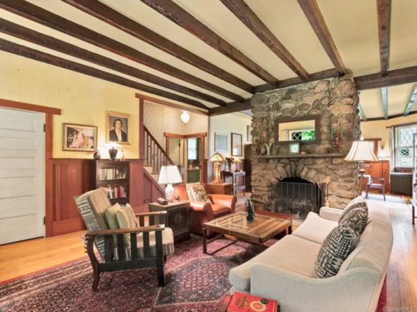 34 Lonetown Rd, Redding, CT 06896-09