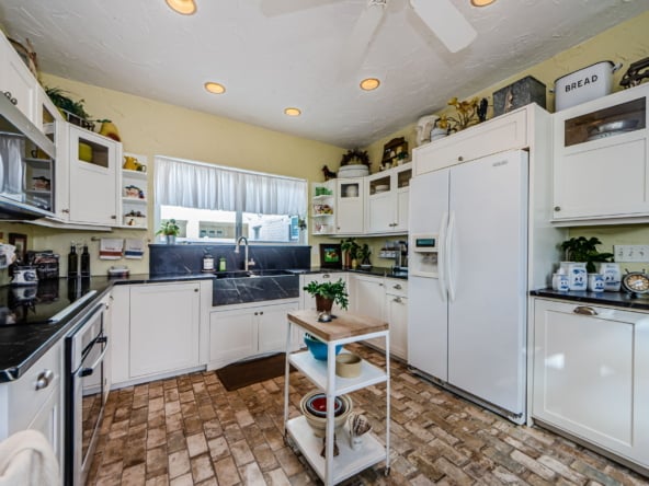 22-web-or-mls-Kitchen 1-2-2