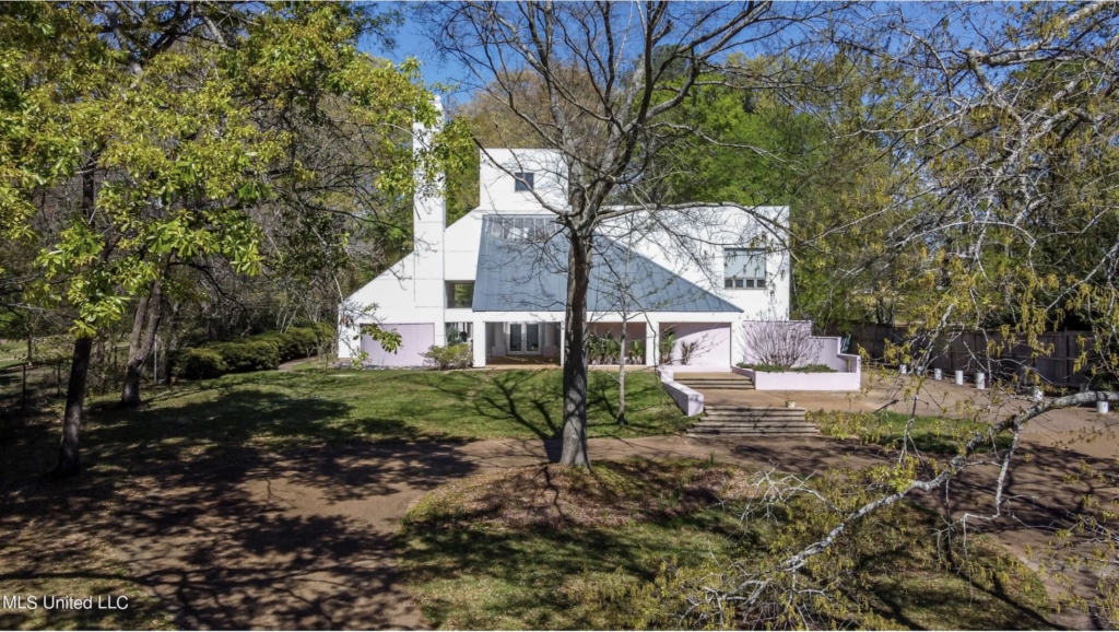 11 Modernist Homes for Sale in the U.S.