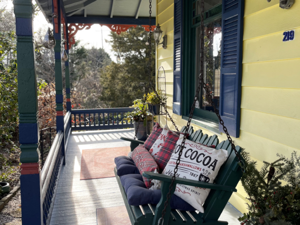 Porch swing