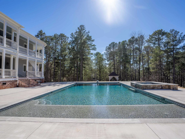 1011 Dogwood Dr, Greensboro, GA 30642-9