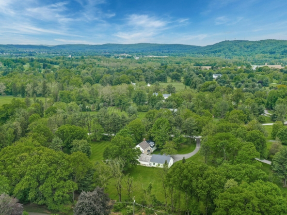 044-464916-1803_Apple_Tree_Ln_E_DJI_0964_HDR