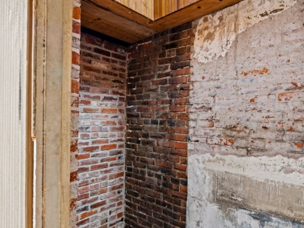48-web-or-mls-1221-pine-st