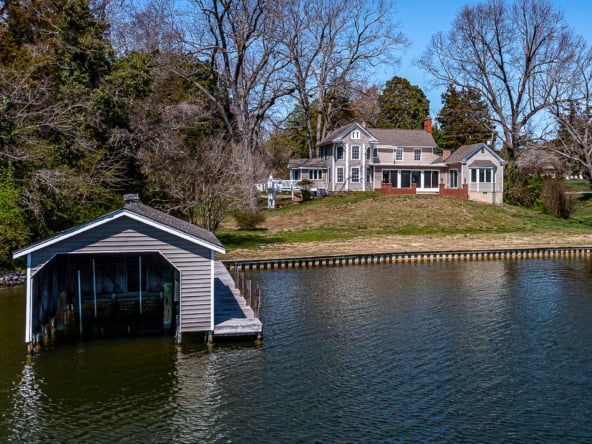 391 Steamboat Rd - Waterside with Boathouse