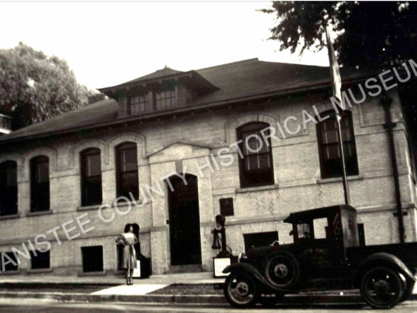 427 Water Street historic image 1