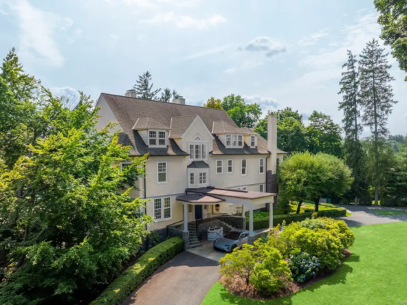 14 Meadow Drive Greenwich, CT 06831-2
