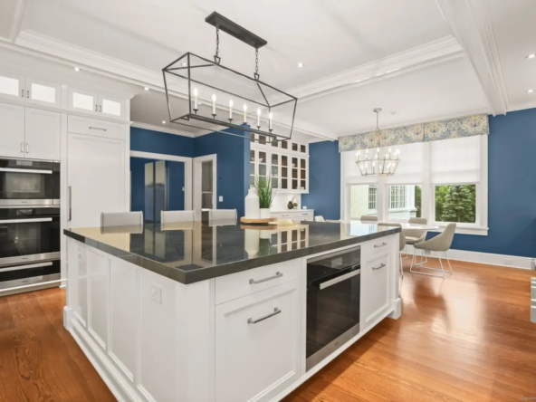 14 Meadow Drive Greenwich, CT 06831-21