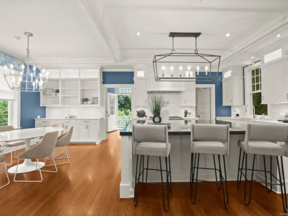 14 Meadow Drive Greenwich, CT 06831-22