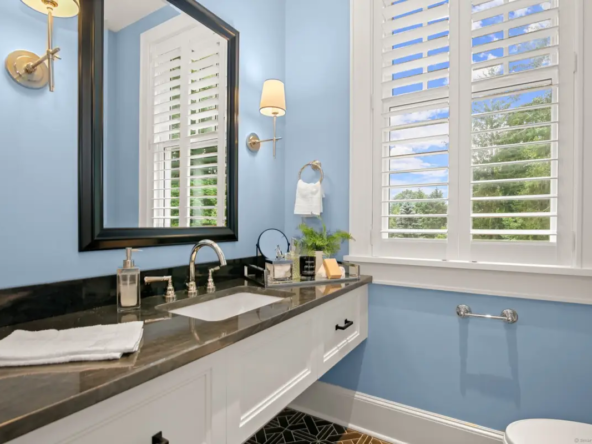 14 Meadow Drive Greenwich, CT 06831-27