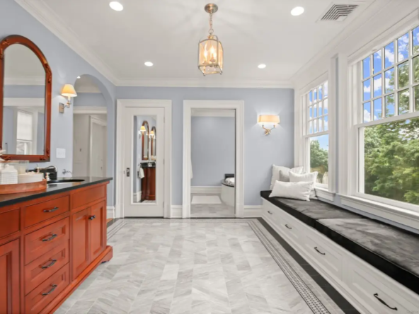 14 Meadow Drive Greenwich, CT 06831-33