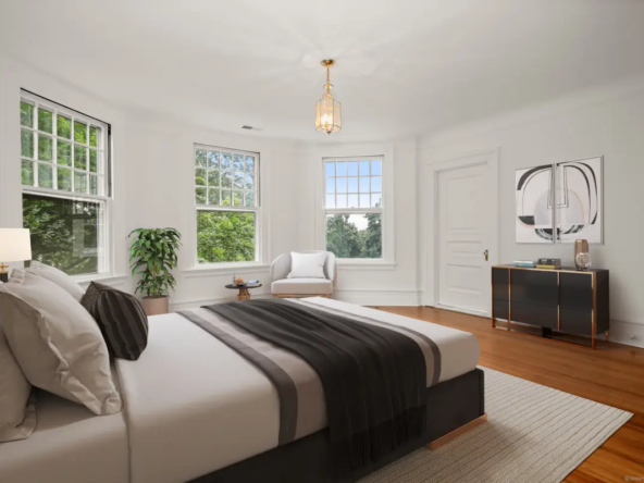 14 Meadow Drive Greenwich, CT 06831-35