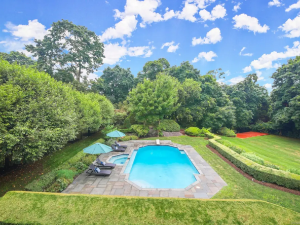 14 Meadow Drive Greenwich, CT 06831-39
