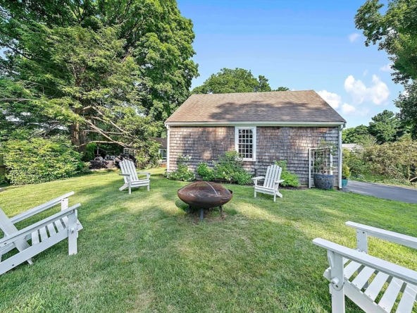 583 Main St, Hingham, MA 02043-37