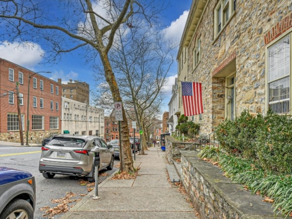 003-455462-64_W_Market_Street_DSC_3277_HDR