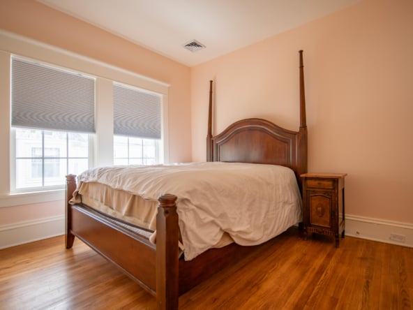 21 peach-bedroom