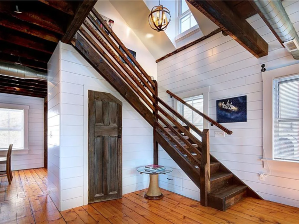 75 Mary St, Newport, RI 02840-16