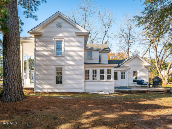 227 Blount Street, Winterville, NC 28590-27