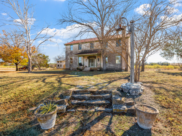 6671 N Grape Creek Rd Fredericksburg TX-1