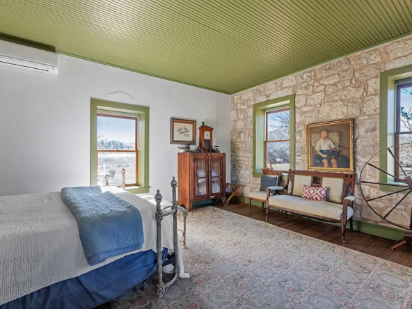 6671 N Grape Creek Rd, Fredericksburg, TX 78624-20