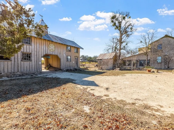 6671 N Grape Creek Rd, Fredericksburg, TX 78624-43