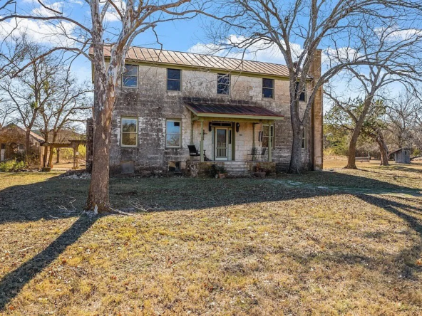 6671 N Grape Creek Rd, Fredericksburg, TX 78624-8