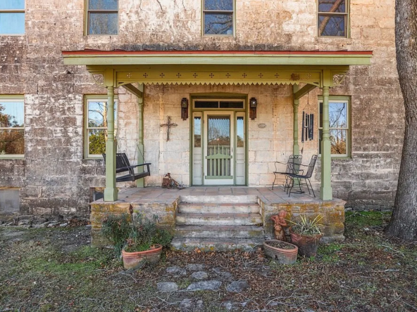 6671 N Grape Creek Rd, Fredericksburg, TX 78624-9