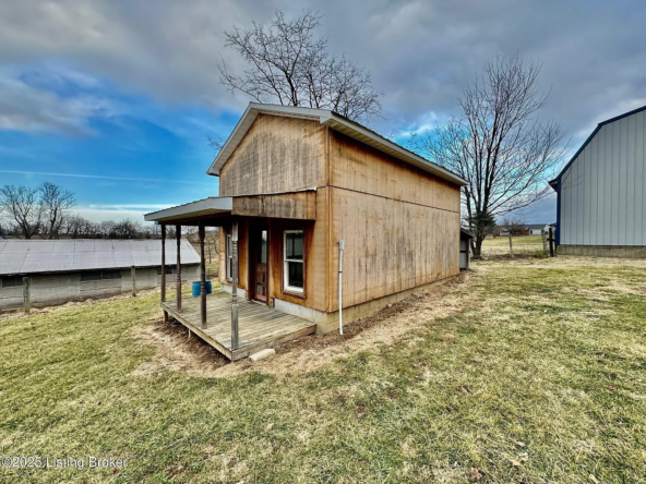 10764 Main St, Mackville, KY 40040-25