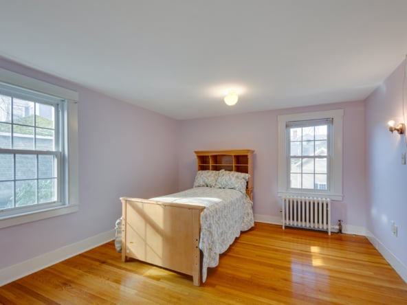 30-bedroom3