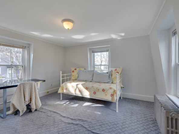 34-bedroom6