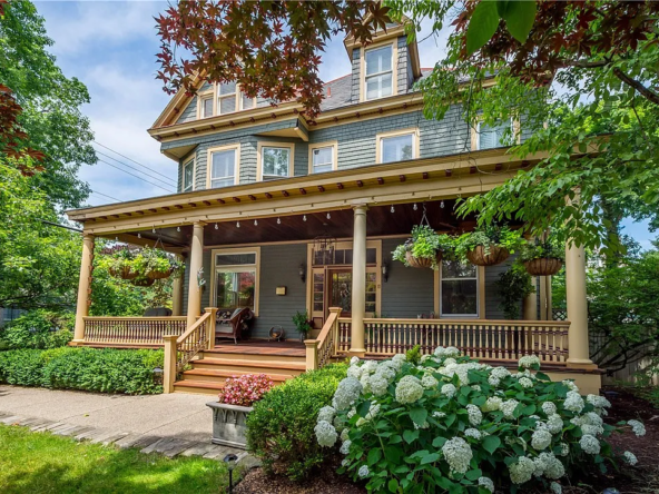 3 Beaver St, Sewickley, PA 15143-1