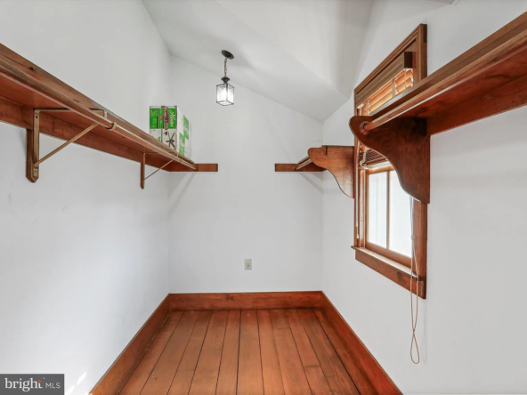 329 Miller Rd, Edinburg, VA 22824-29