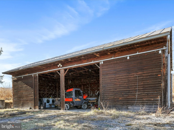 329 Miller Rd, Edinburg, VA 22824-55