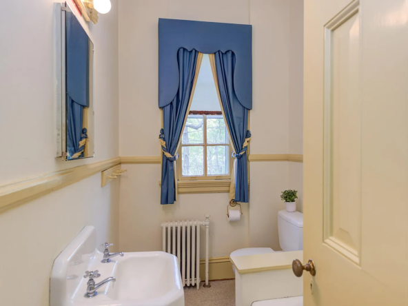1208 College Pl, Raleigh, NC 27605-50
