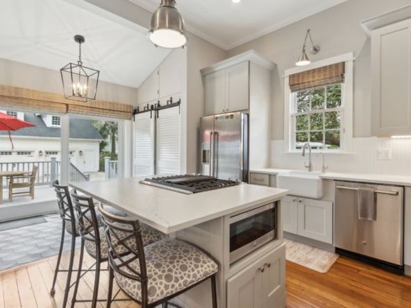 21-web-or-mls-106 Carver St E (19 of 62)