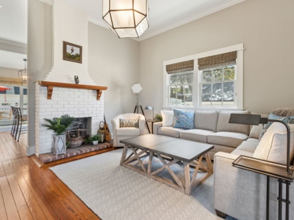 25-web-or-mls-106 Carver St E (38 of 62)