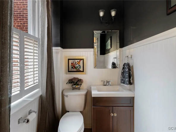 2610 E Broad St, Richmond, VA 23223-26