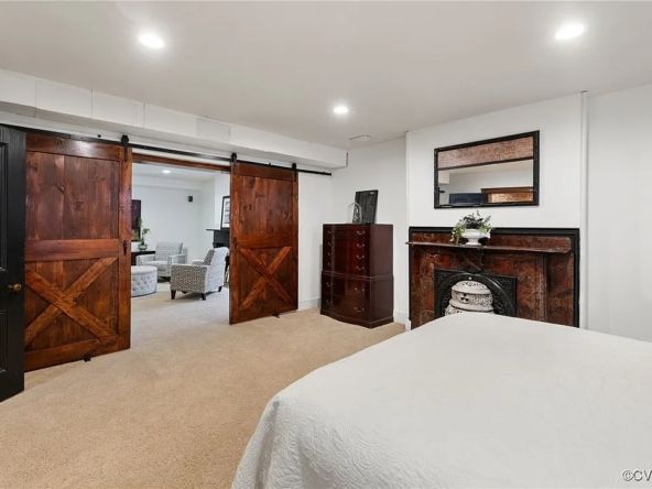 2610 E Broad St, Richmond, VA 23223-42