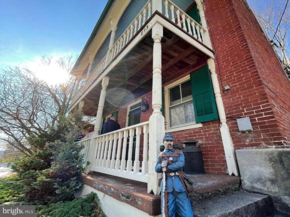293 Union St, Harpers Ferry, WV 25425-1
