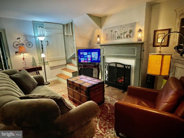 293 Union St, Harpers Ferry, WV 25425-8